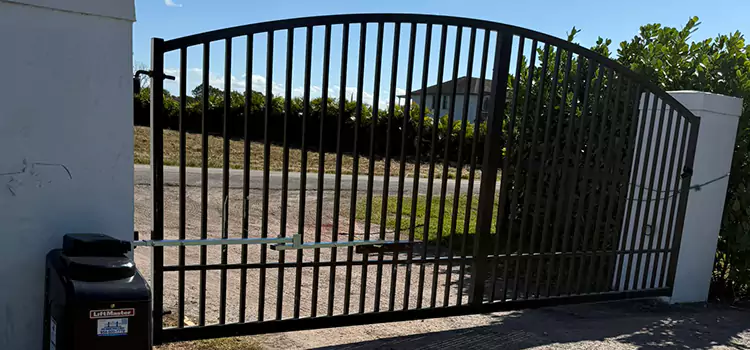 Driveway Fence Repair Arnold
